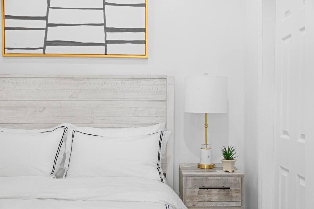 69-4B Modern Lower East Side 1BR PRIME LOCATION