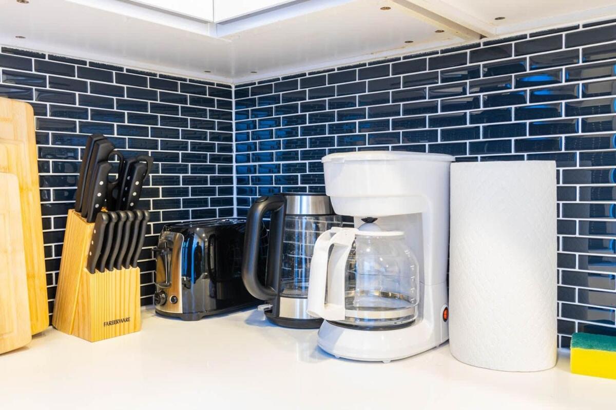 69-4C PRIME Lower East Side 1br Apt Brand New