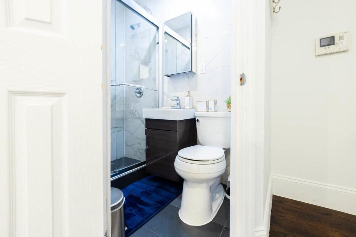 69-4C PRIME Lower East Side 1br Apt Brand New