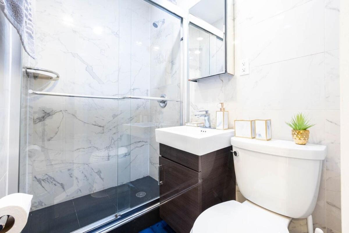 69-4C PRIME Lower East Side 1br Apt Brand New