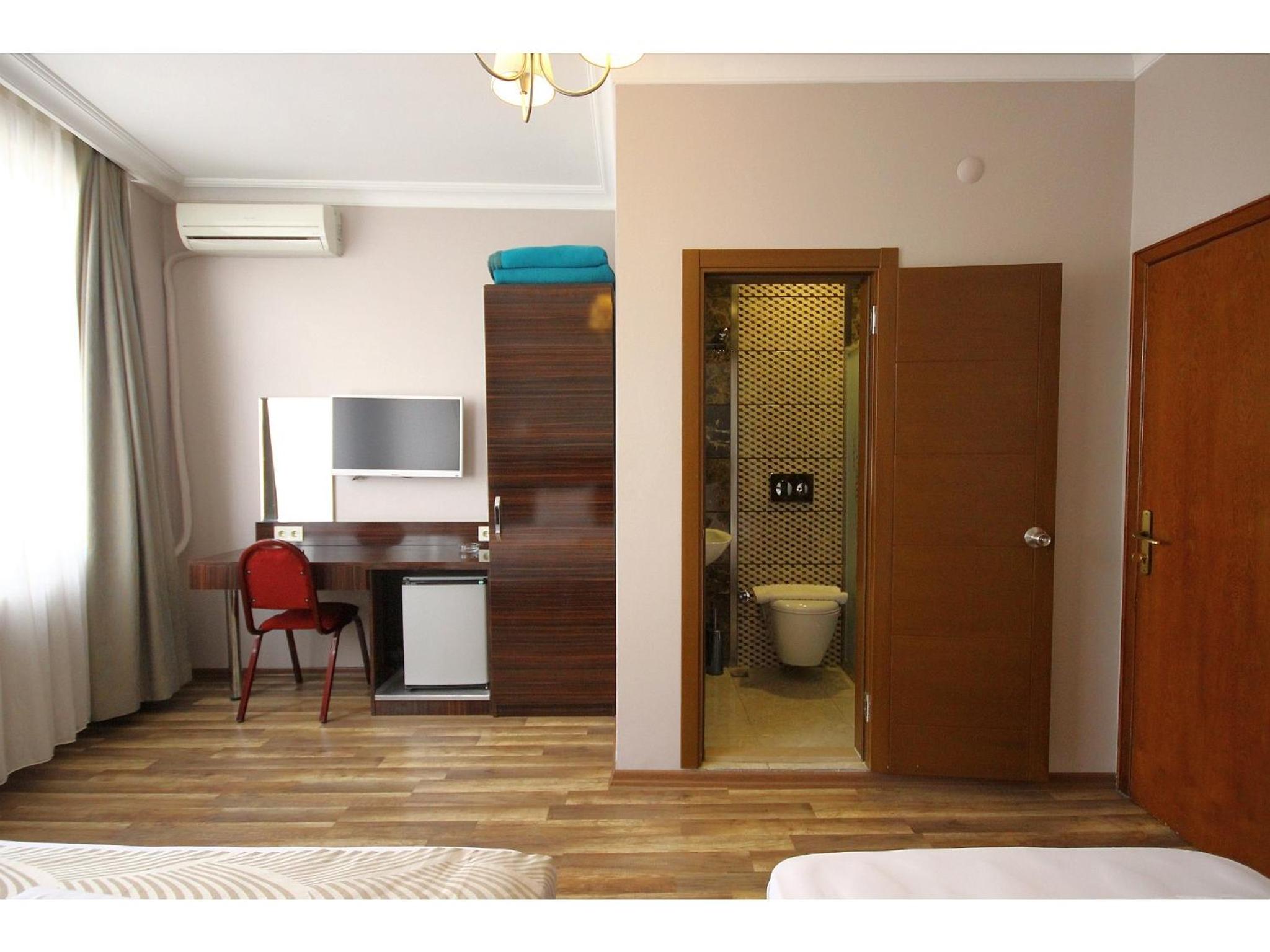 Venus Hotel Taksim - Image 12
