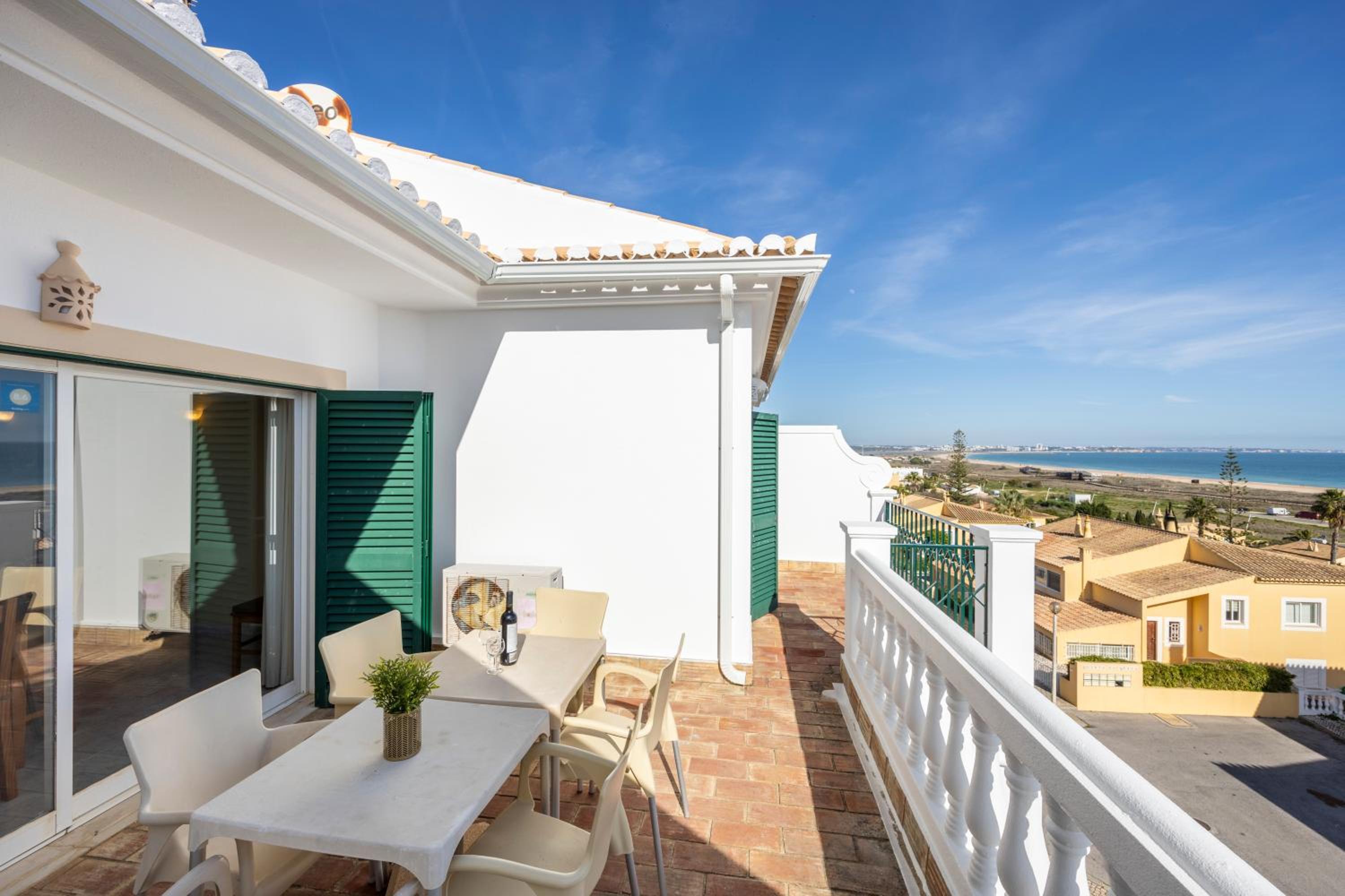 Apartamento Meia Praia view 4
