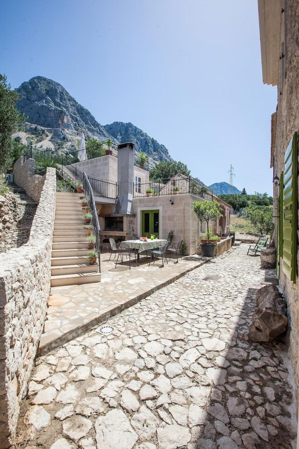 VILLA ROKO VINTAGE view 4