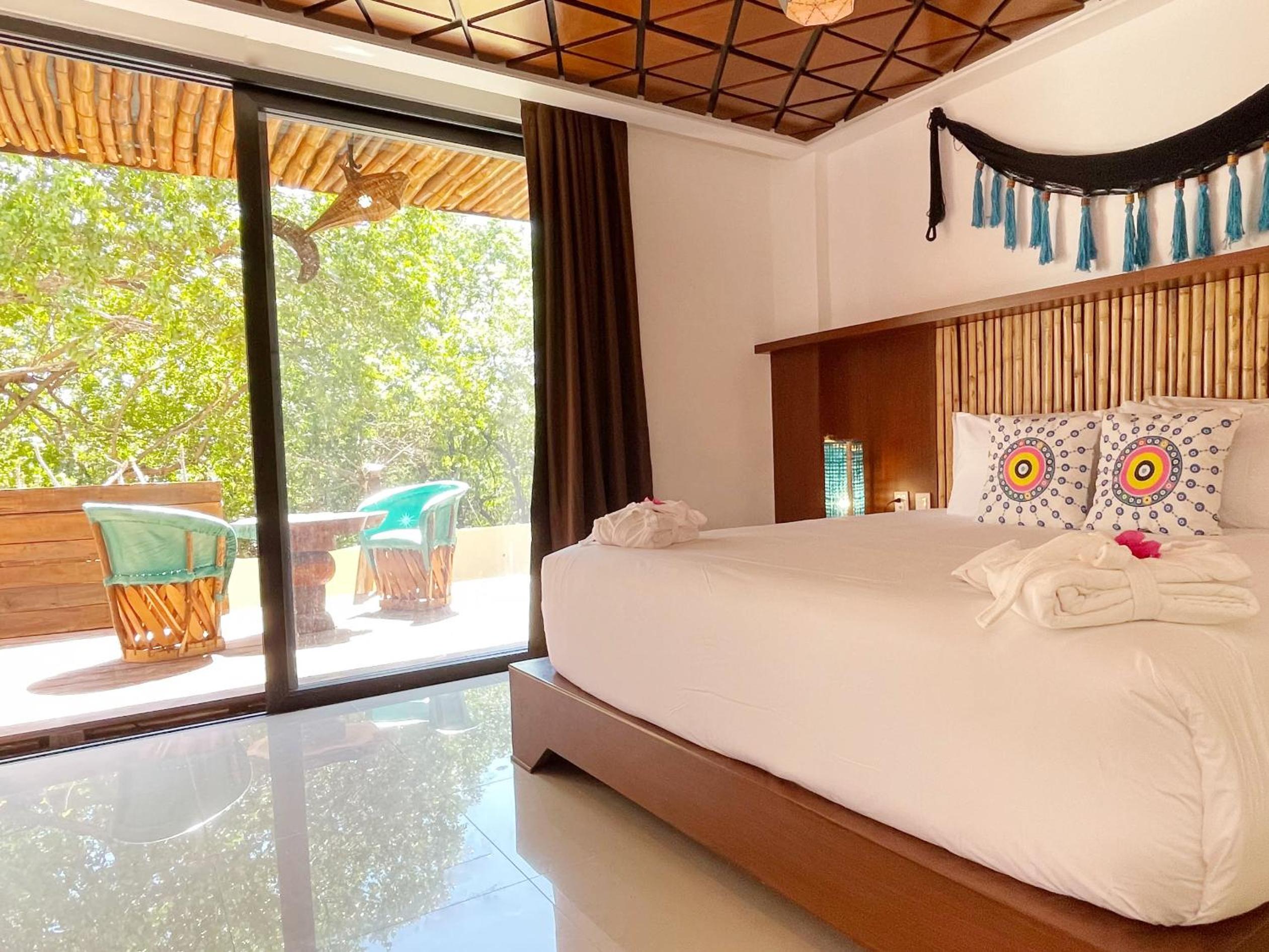 Akuazul Resorts Adults Only