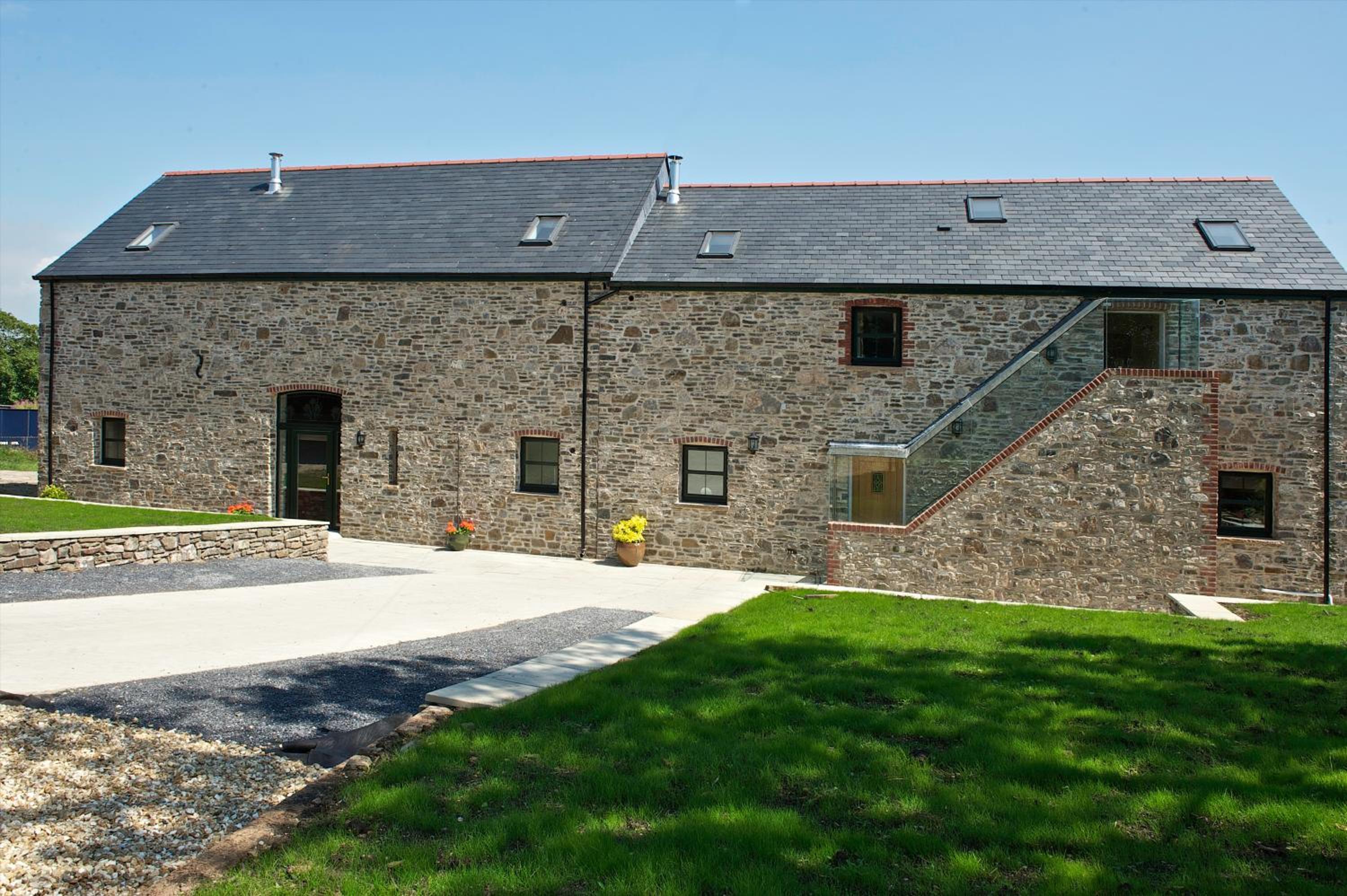 Kidwelly Farmhouse B&B view 5