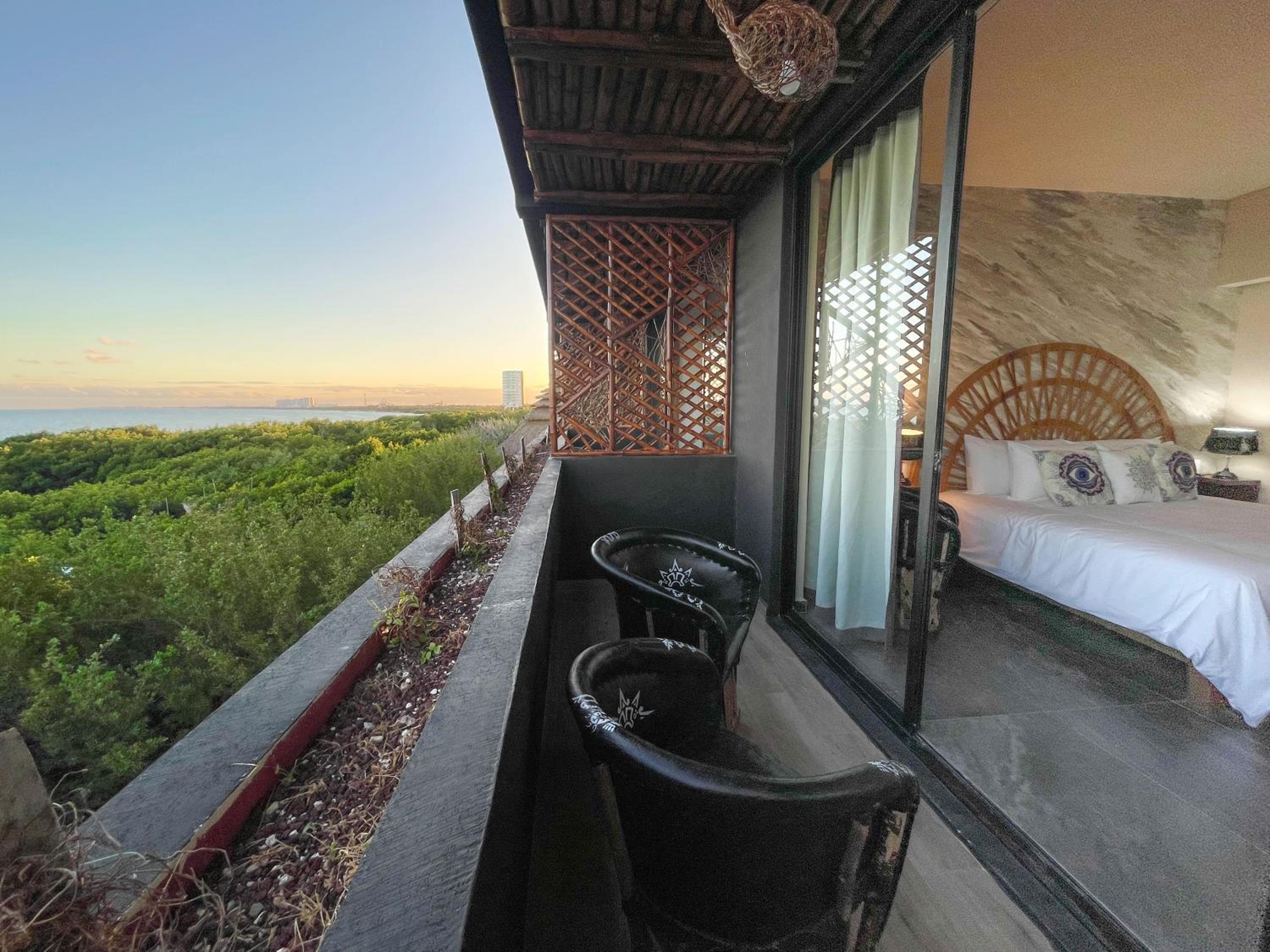 Akuazul Resorts Adults Only