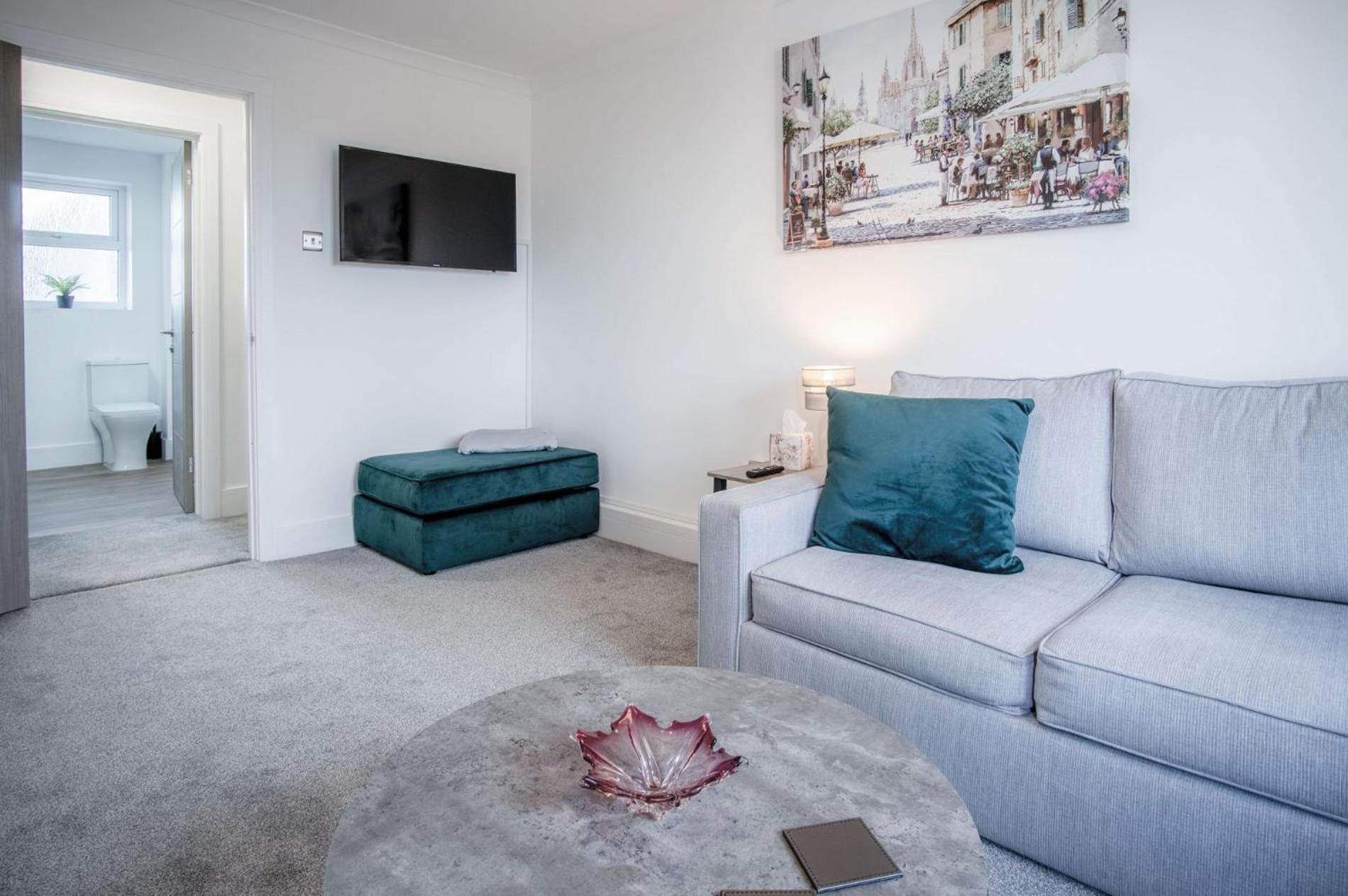 Gower Hideaway - 3 Bed Apartment - Ocean Breeze view 3
