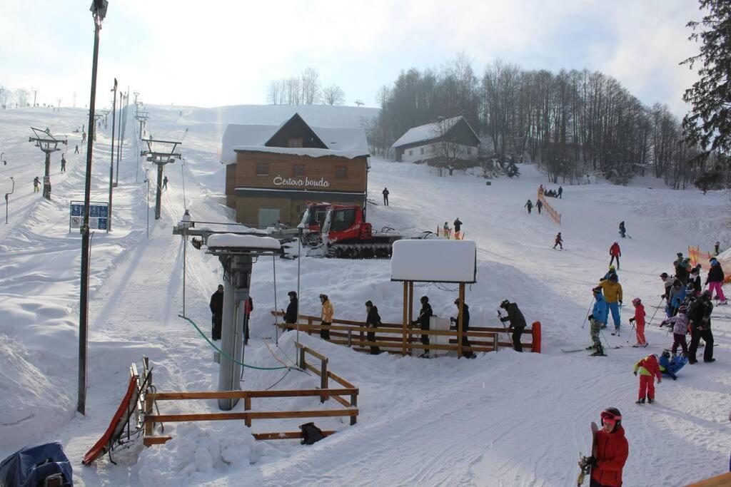 Apartmán Buky 2 by Ski Mladé Buky, free parking