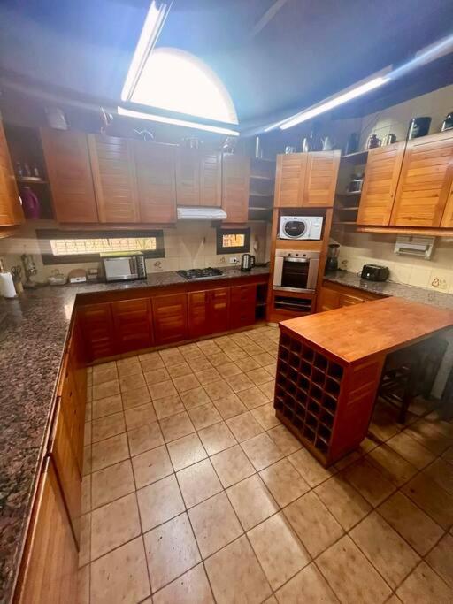 Residencia con parque en La Puntilla, Luján de Cuyo