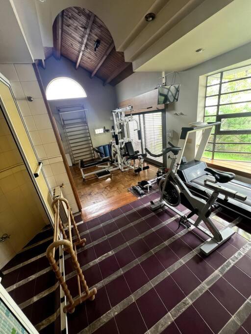 Residencia con parque en La Puntilla, Luján de Cuyo