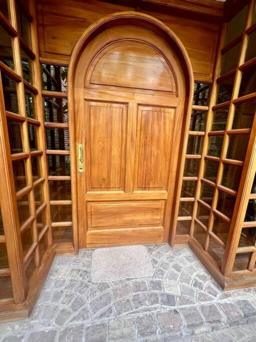 Residencia con parque en La Puntilla, Luján de Cuyo