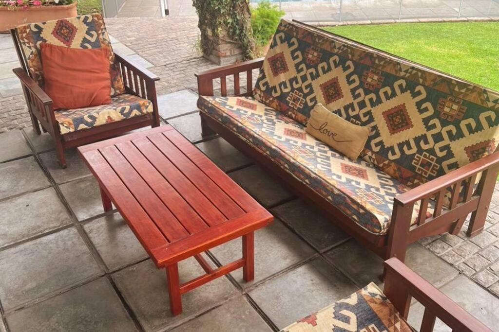 Residencia con parque en La Puntilla, Luján de Cuyo
