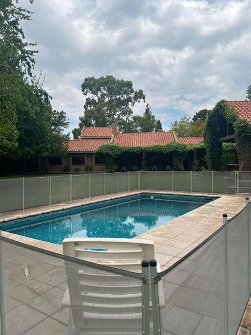 Residencia con parque en La Puntilla, Luján de Cuyo