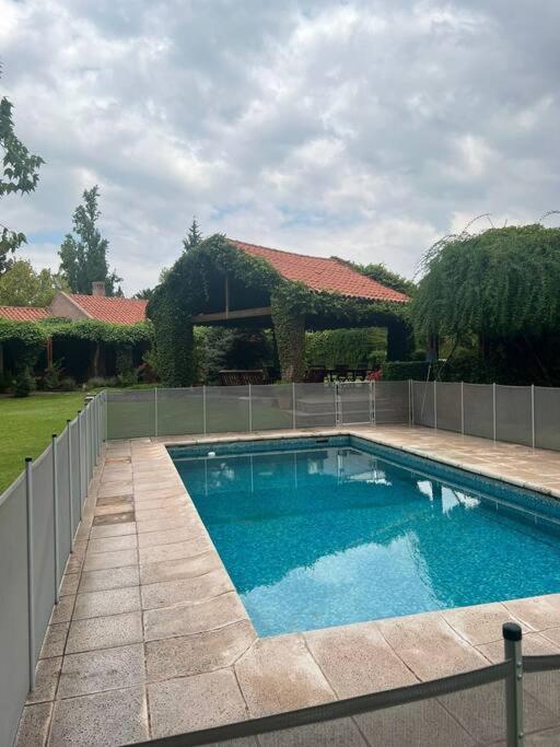 Residencia con parque en La Puntilla, Luján de Cuyo