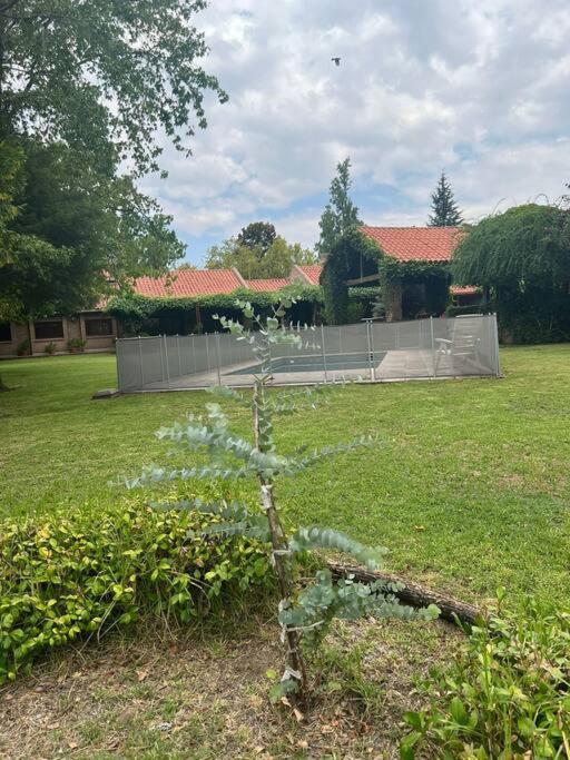 Residencia con parque en La Puntilla, Luján de Cuyo