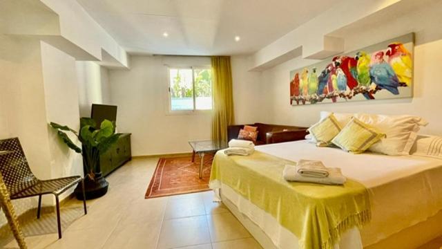 hotel room
