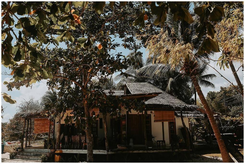 Casita Curbada by Hooga Home Oslob South Cebu