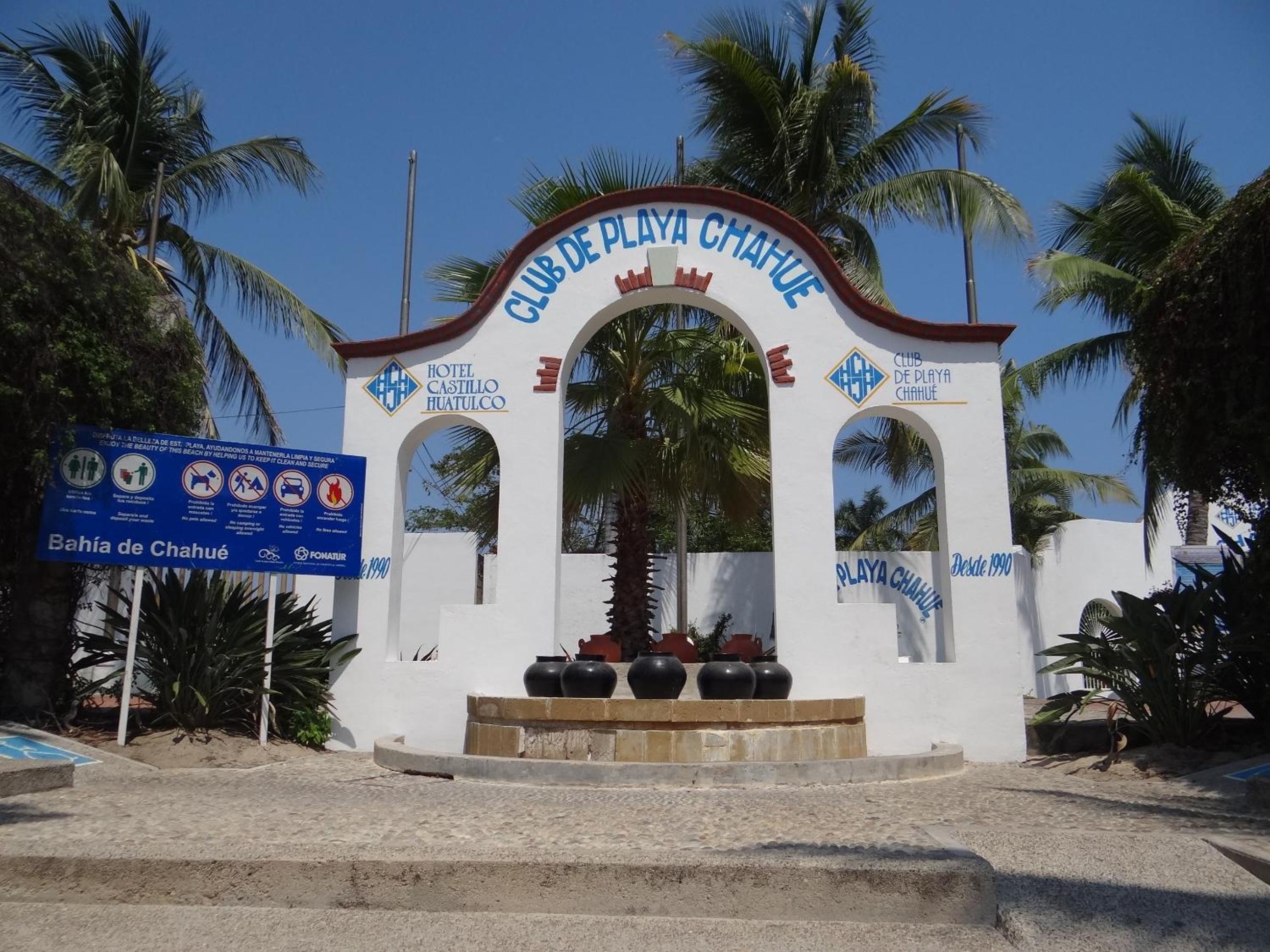 Hotel Castillo Huatulco & Beach Club