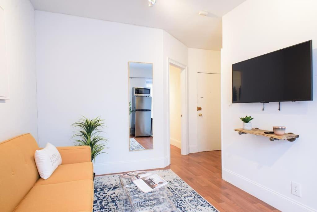 69-5D Modern Lower East East 1br Apt BRAND NEW