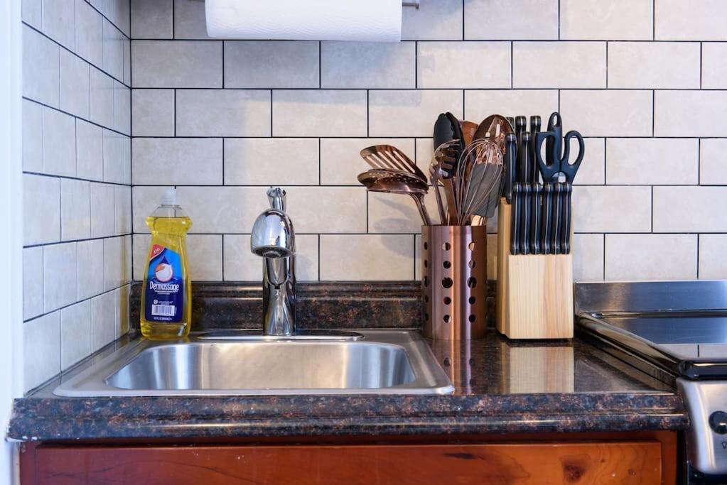 69-5D Modern Lower East East 1br Apt BRAND NEW