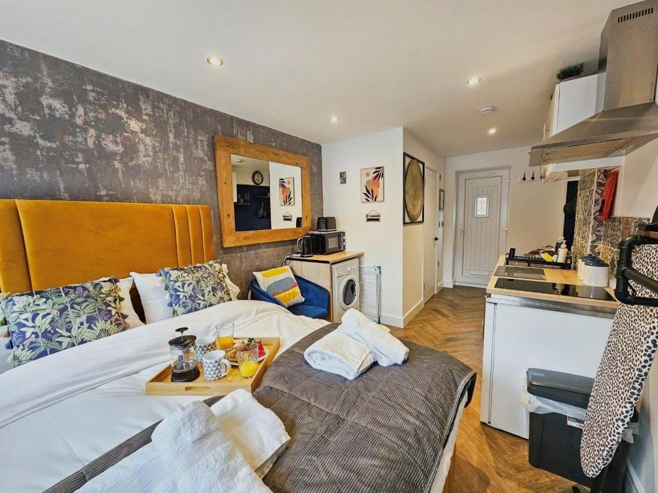 Cobblestone Studio by Fortuna Property Portfolio