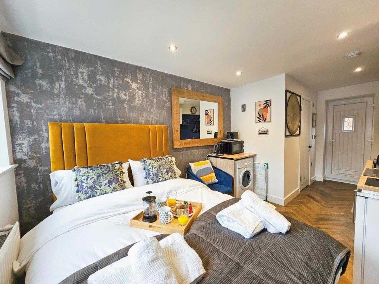 Cobblestone Studio by Fortuna Property Portfolio