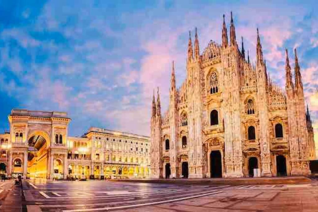 Stylish boutique next to Duomo