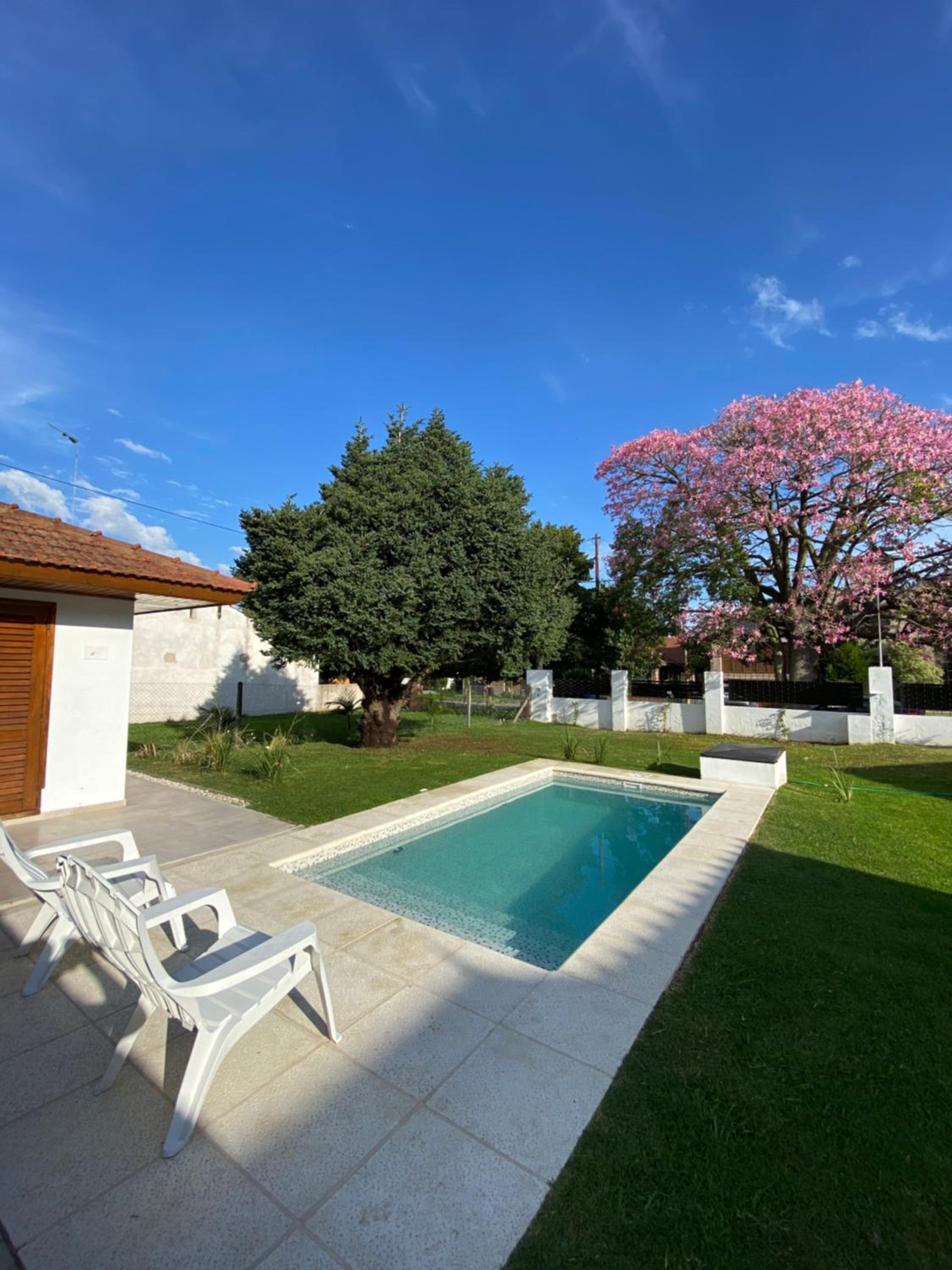 Casa Franklin, A media cuadra de la laguna!
