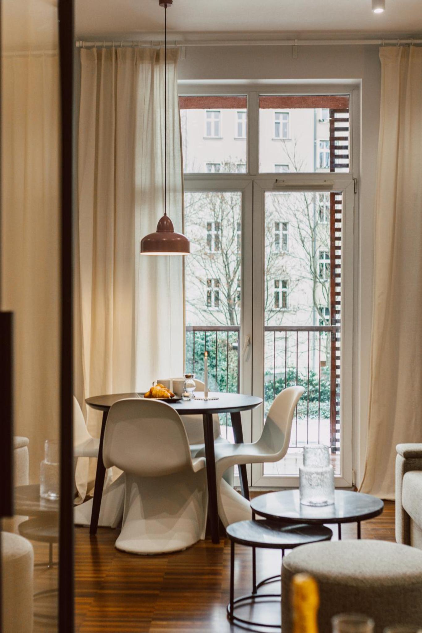 Elegancki apartament od dziedzińca, 60m2, parking, Rynek 700 m