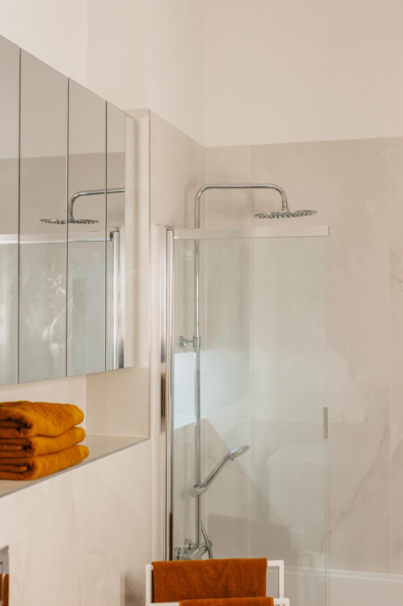 Elegancki apartament od dziedzińca, 60m2, parking, Rynek 700 m