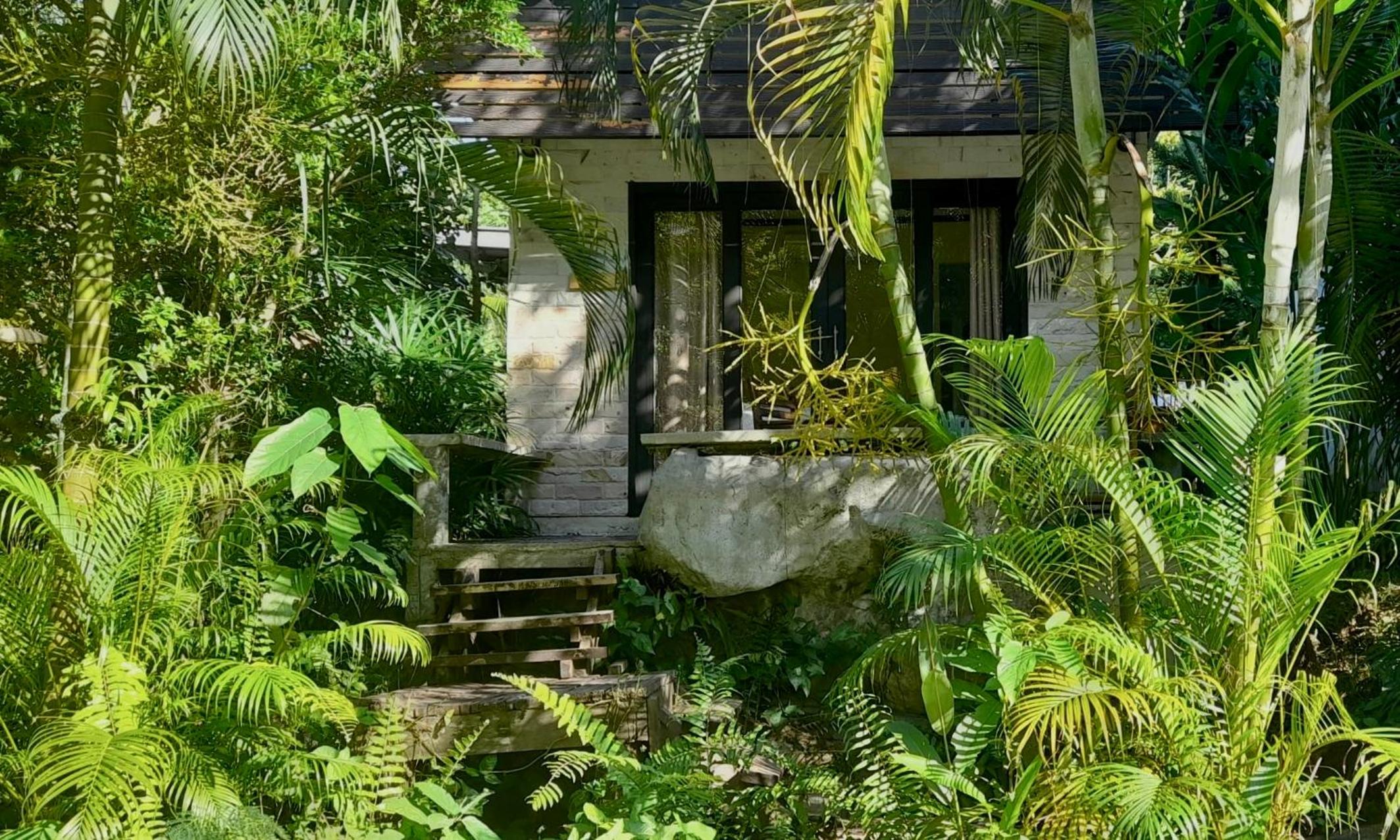 Hotel Wave-F - Image 1