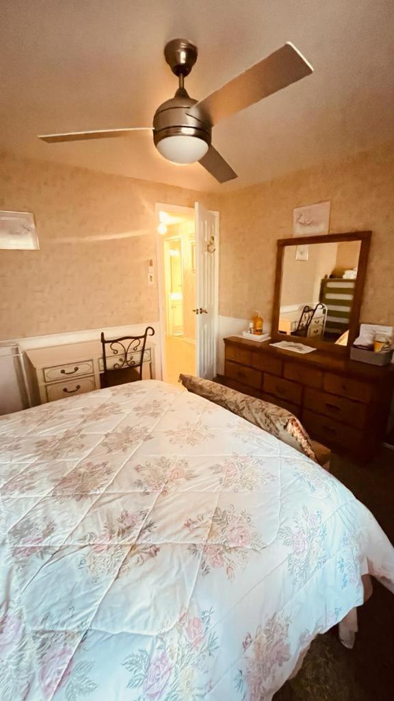 Comfortable Stay In Beautiful Home