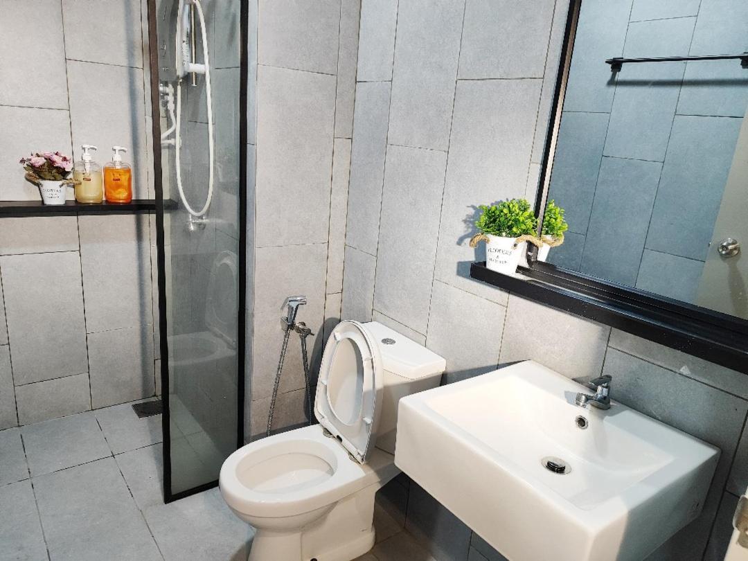 7INN VELOCITY MRT (M Vertica)Free Wifi