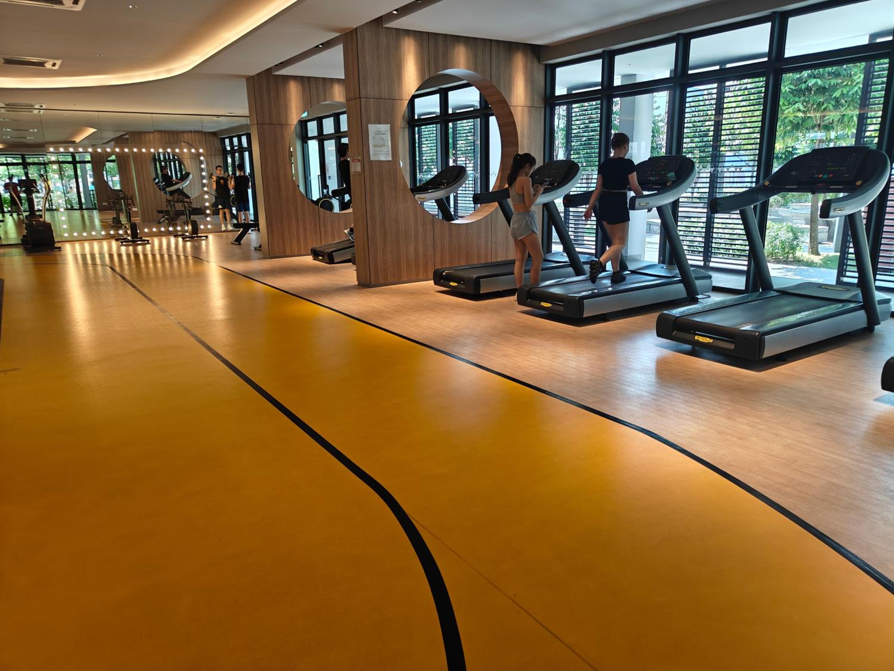 7INN VELOCITY MRT (M Vertica)Free Wifi