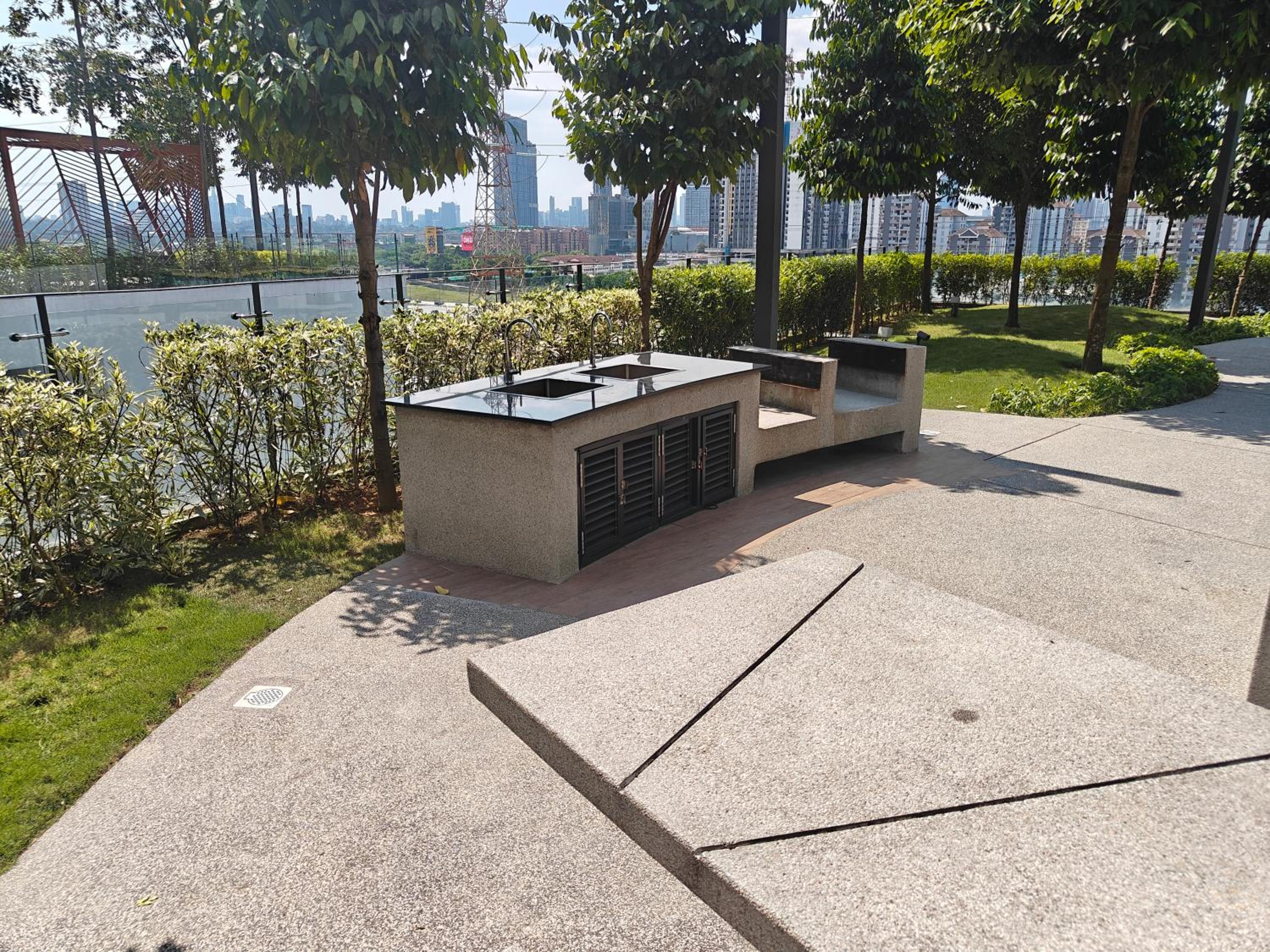7INN VELOCITY MRT (M Vertica)Free Wifi