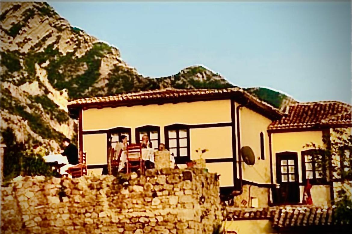 ROOMS EMILIANO Castle of Kruja