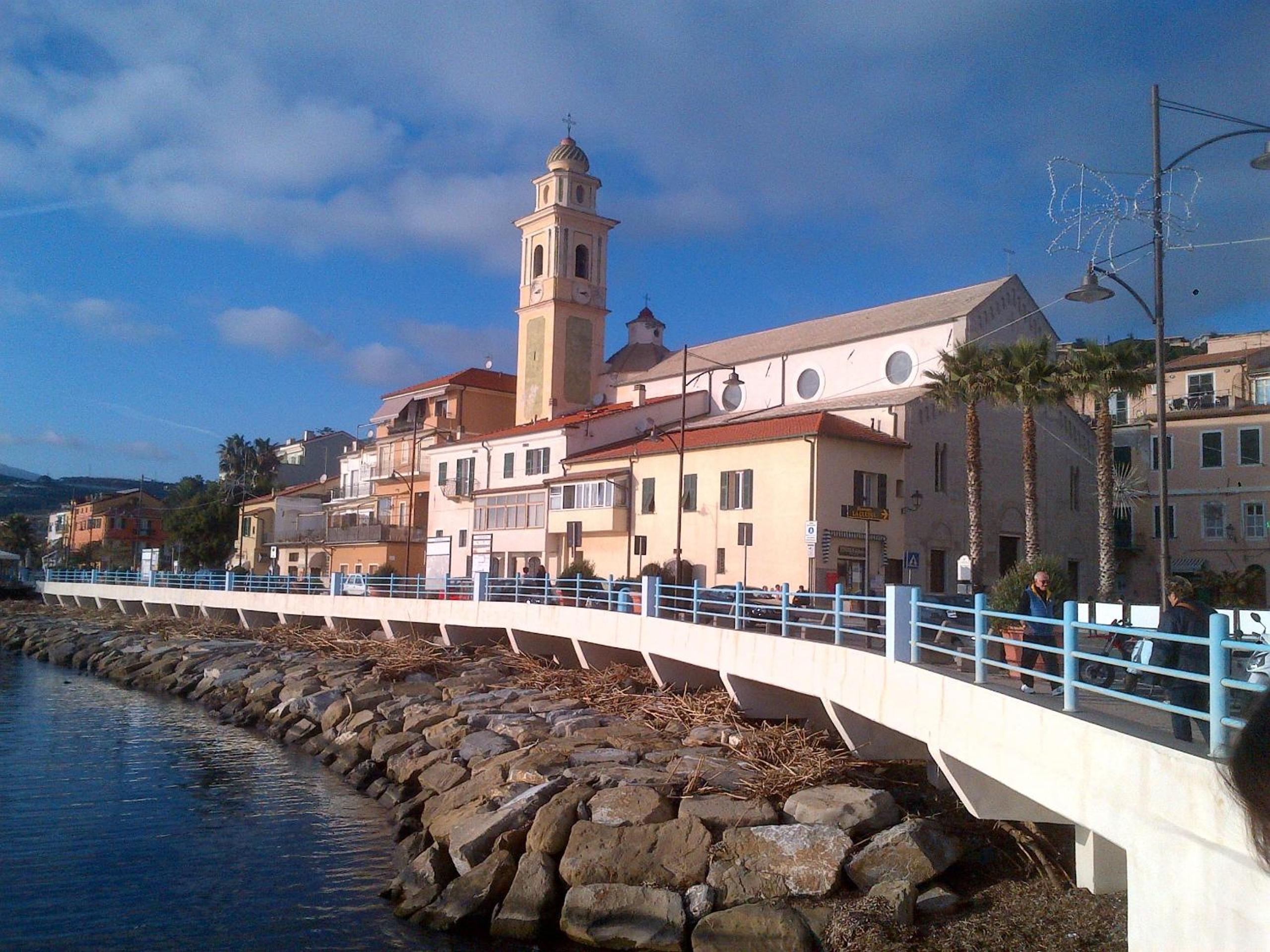 Photo 12