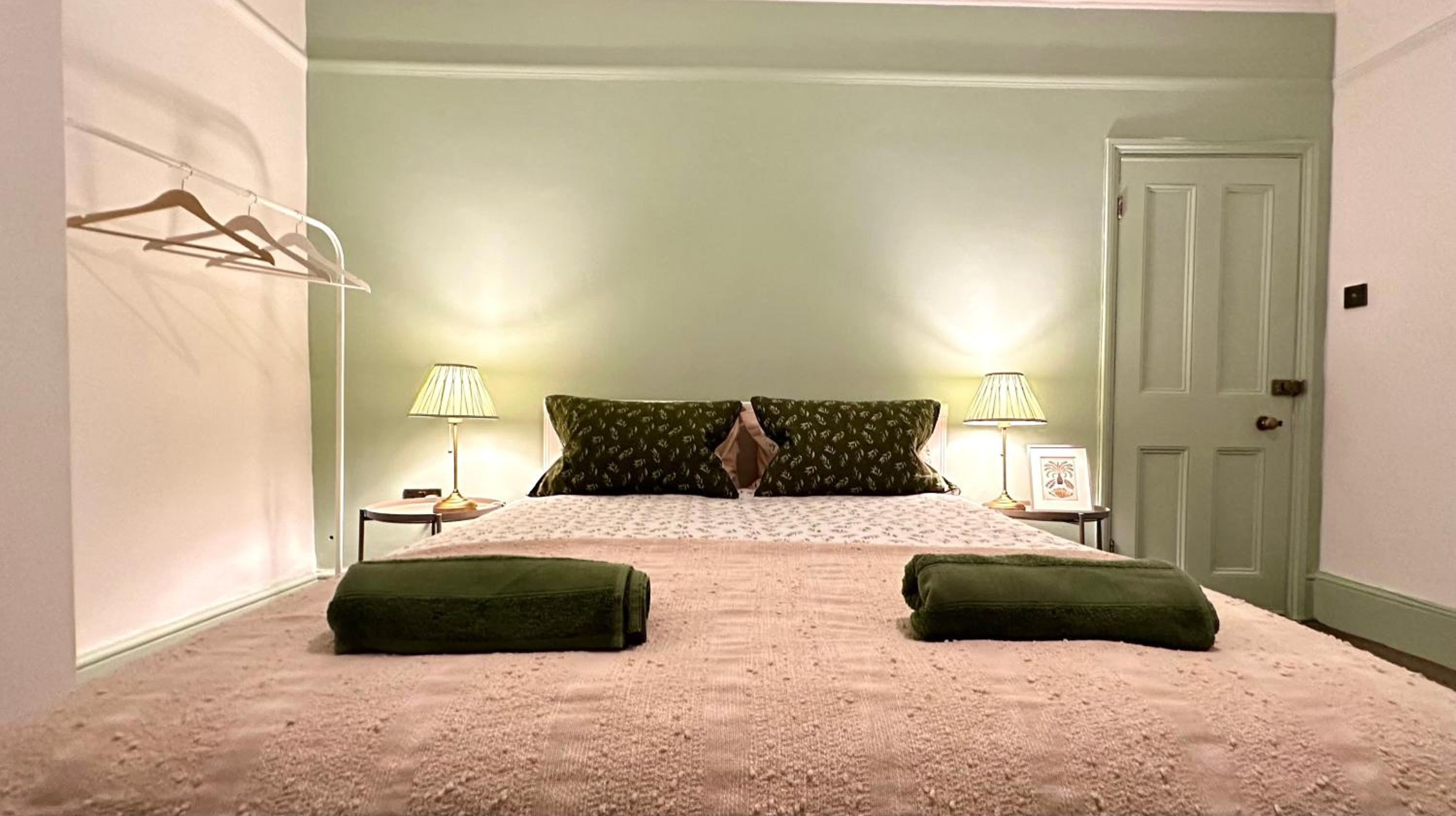 Rooms in Westminster (Central London)