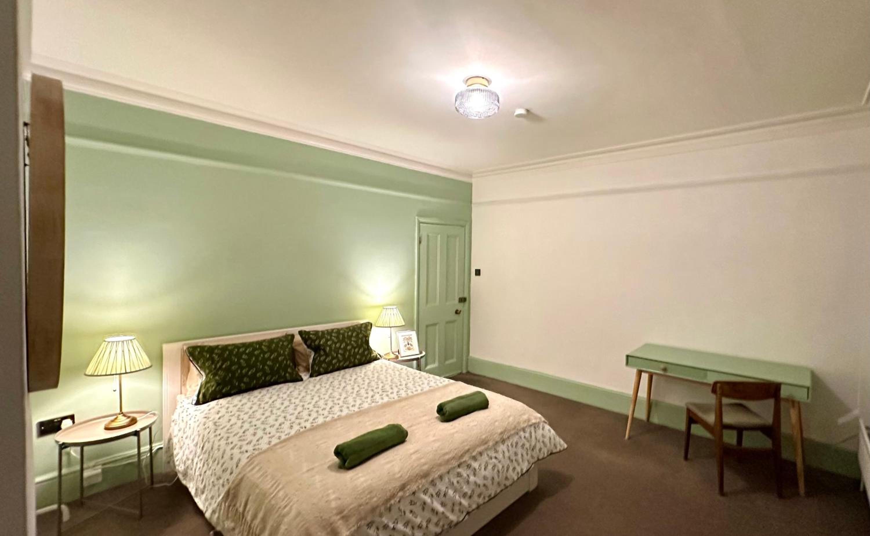 Rooms in Westminster (Central London)