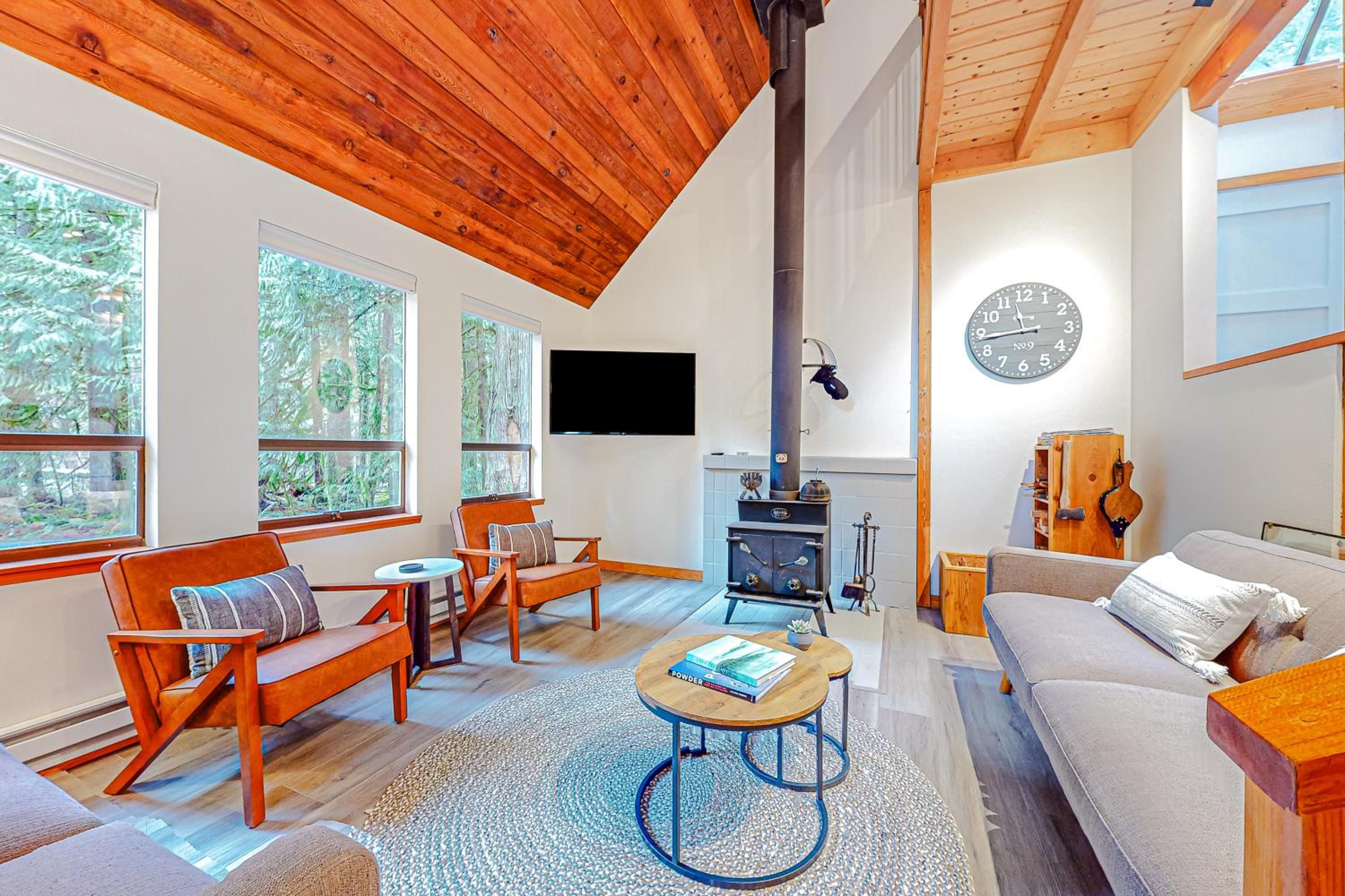 Year-Round Adventure! Glacier Getaway in Deming