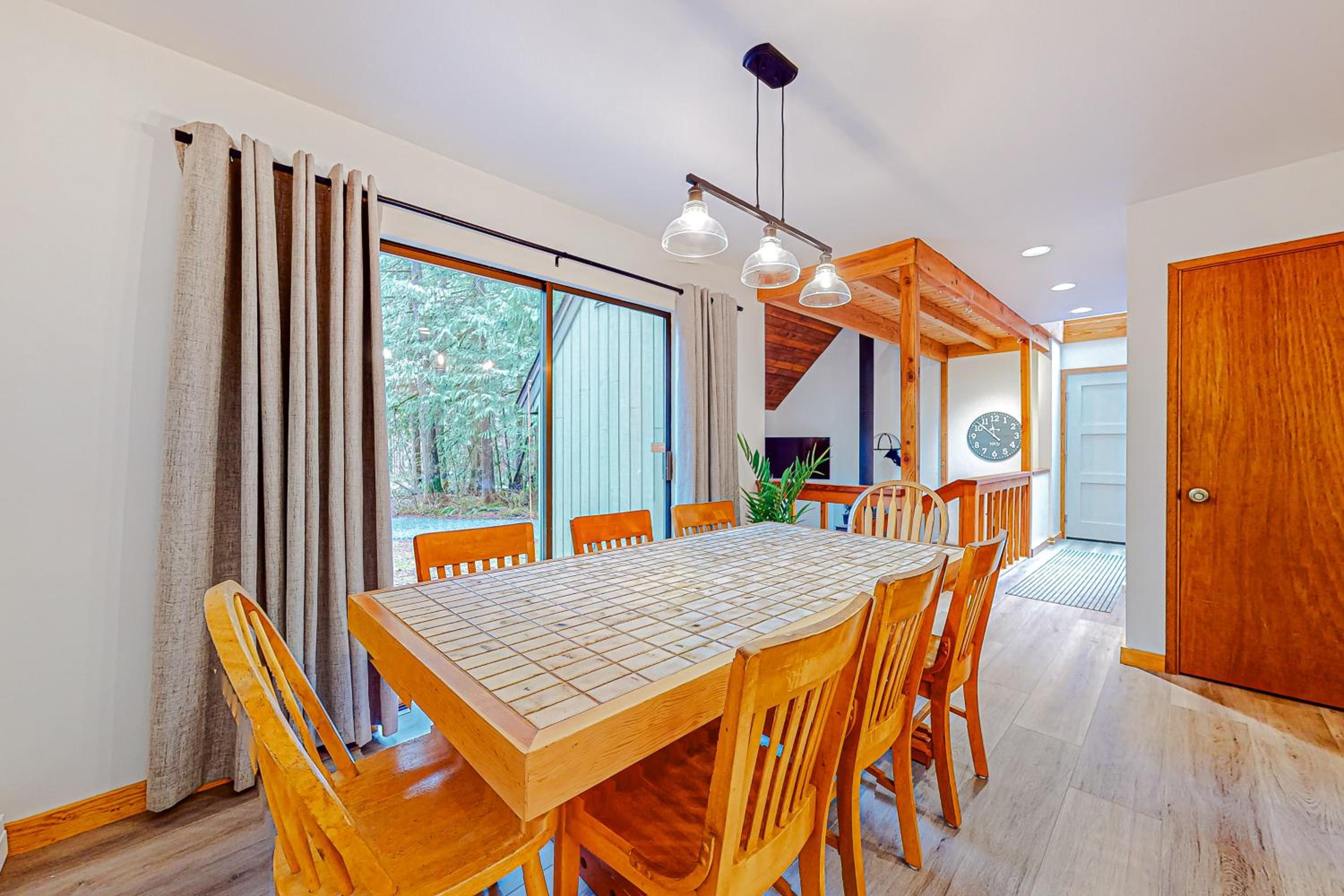 Year-Round Adventure! Glacier Getaway in Deming