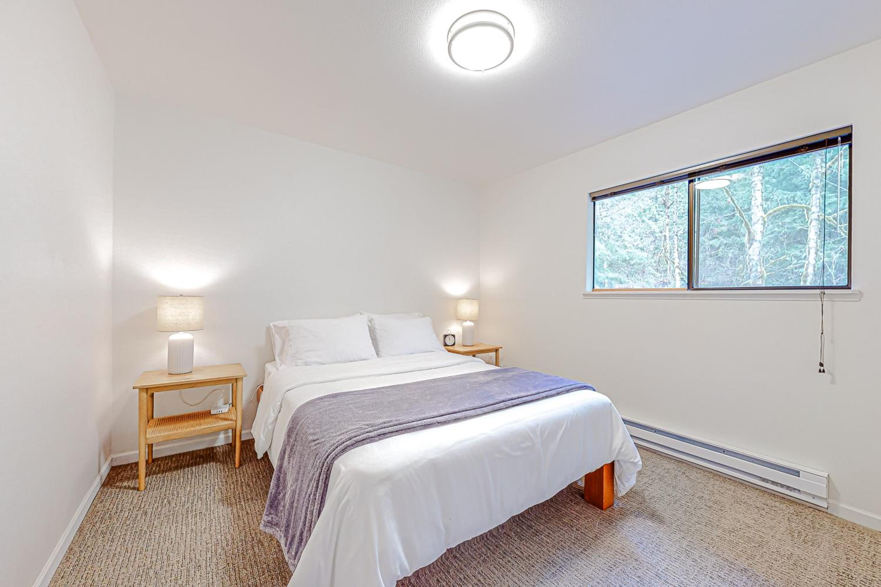 Year-Round Adventure! Glacier Getaway in Deming