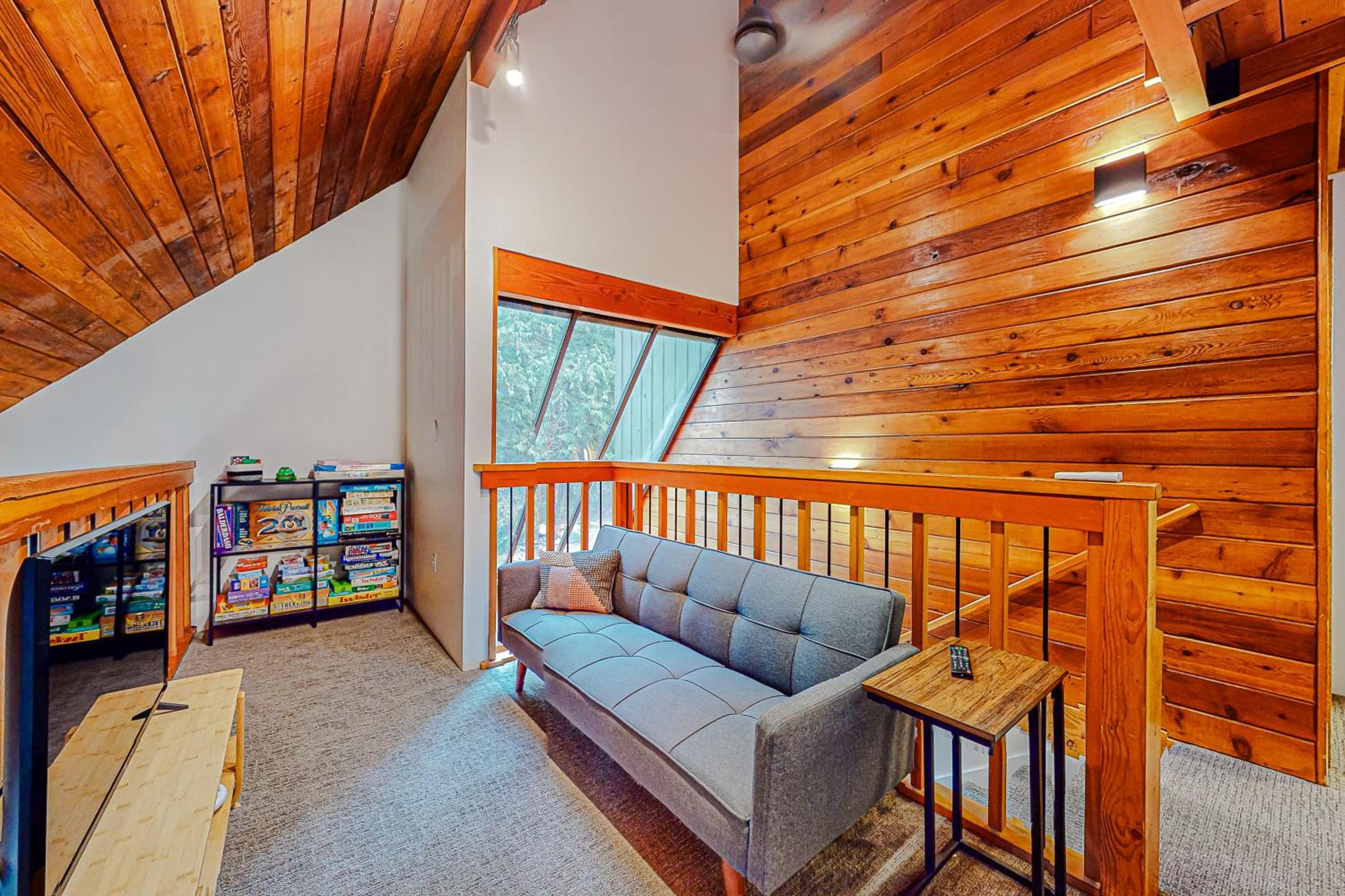 Year-Round Adventure! Glacier Getaway in Deming
