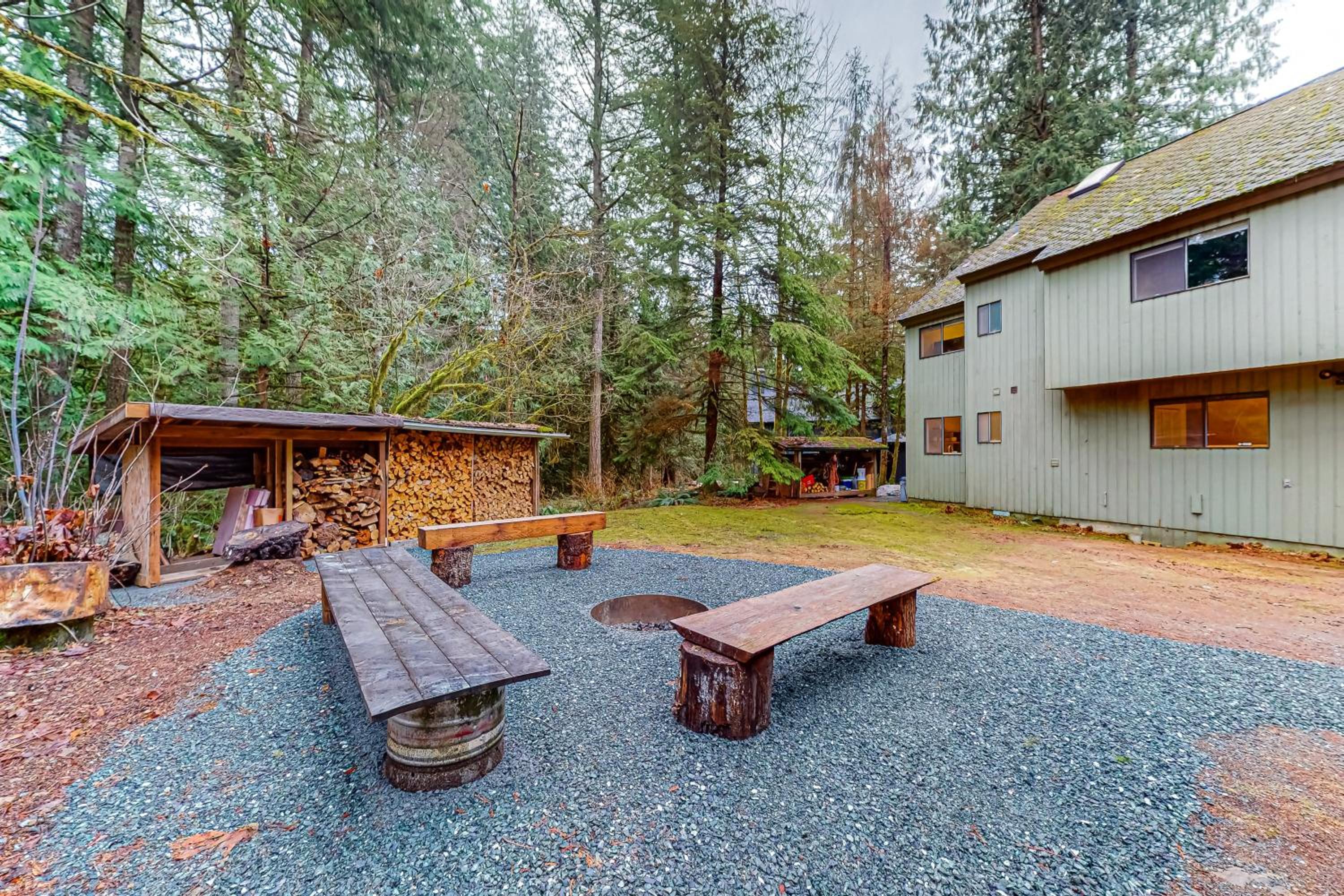 Year-Round Adventure! Glacier Getaway in Deming