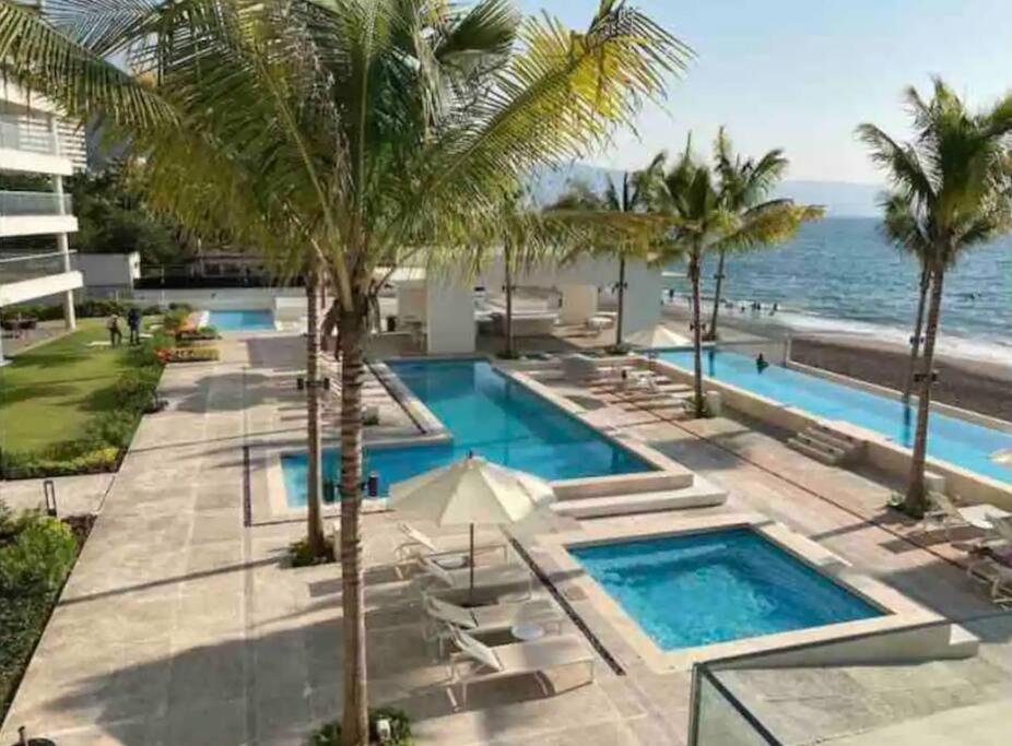 Wake Up to Ocean Views and Complimentary Breakfast