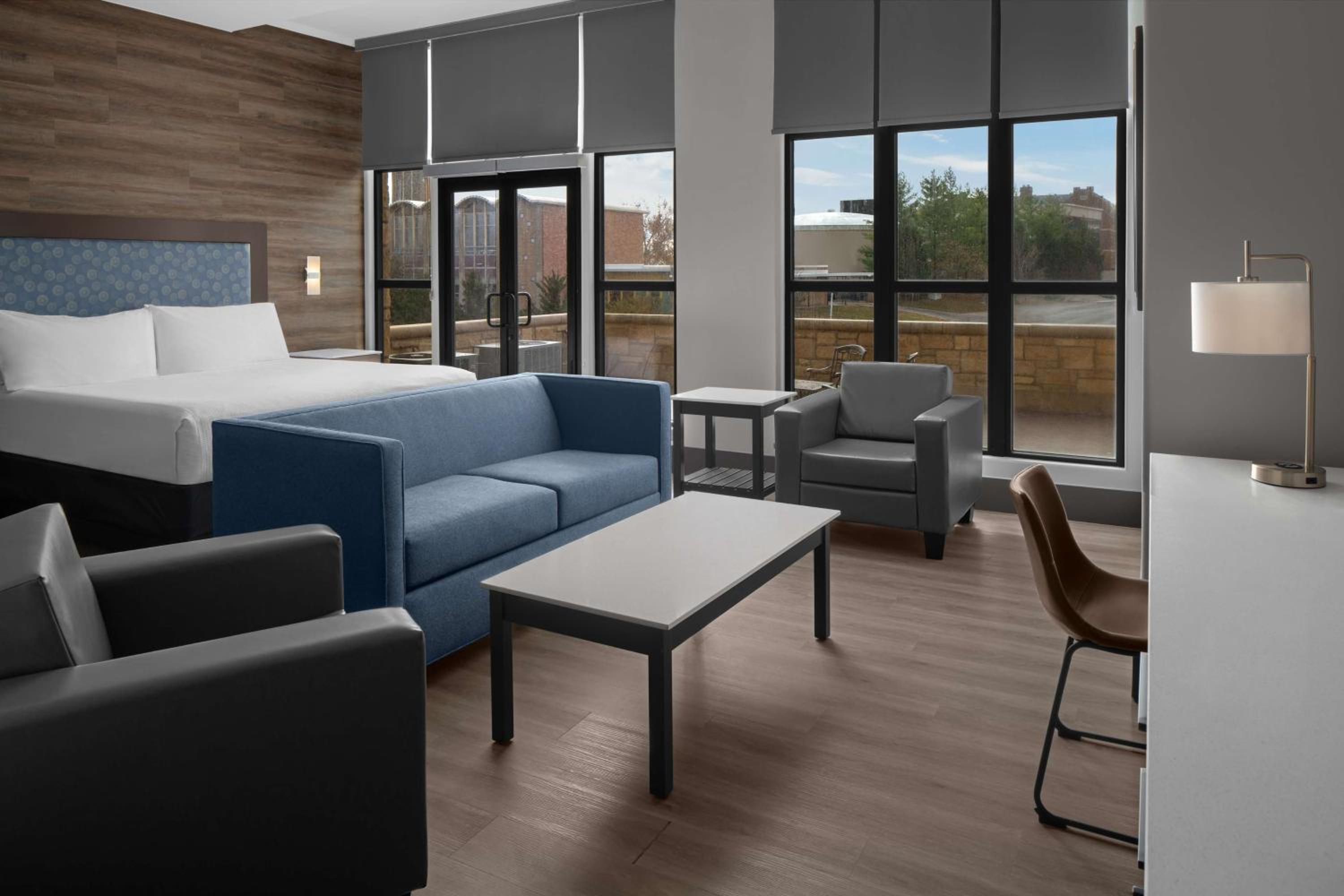 Lawrence Vacations - The Oread Lawrence, Tapestry Collection by Hilton - Property Image 35