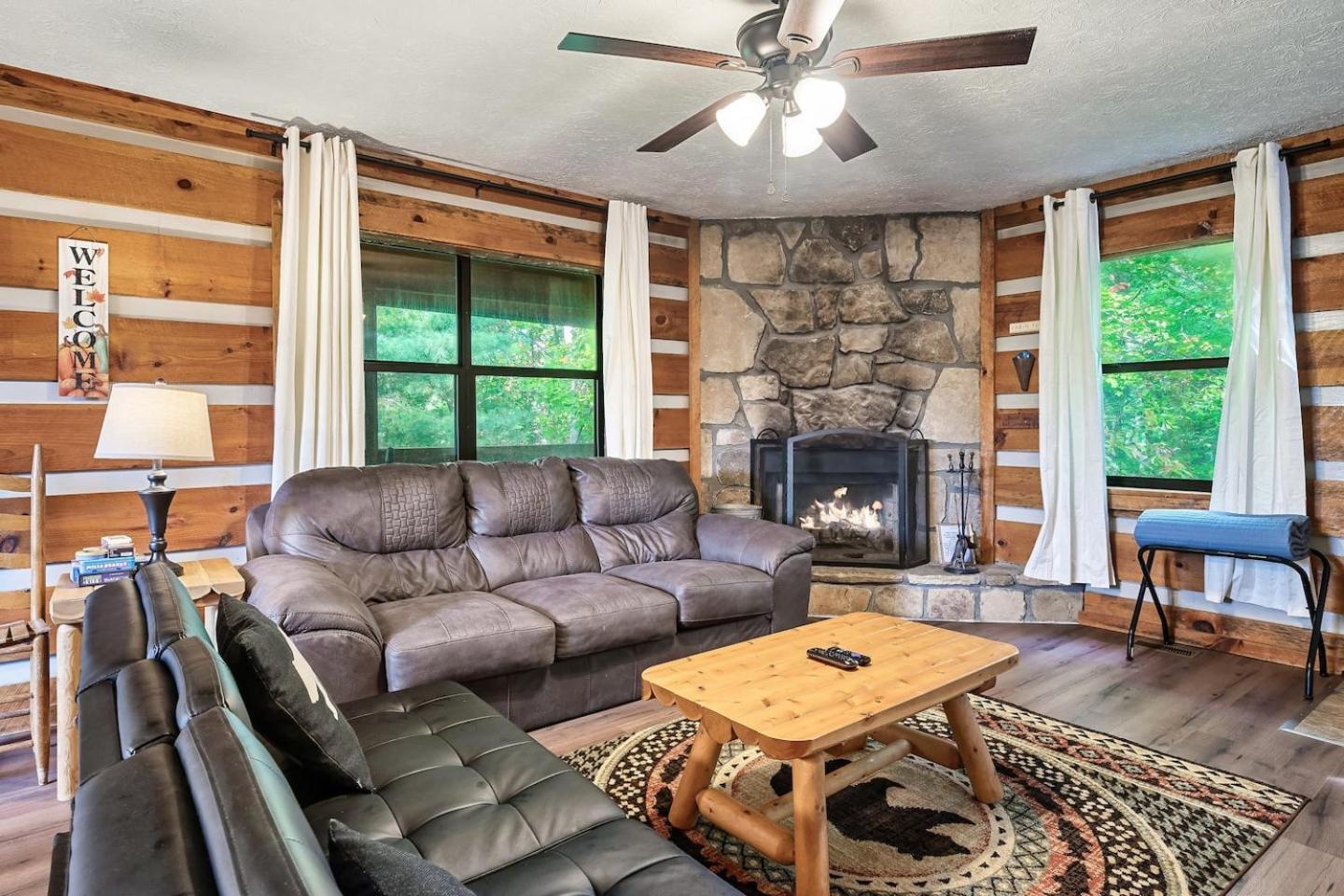 Mountain-View Smoky Cabin with Hot Tub & Fire Pit view 4