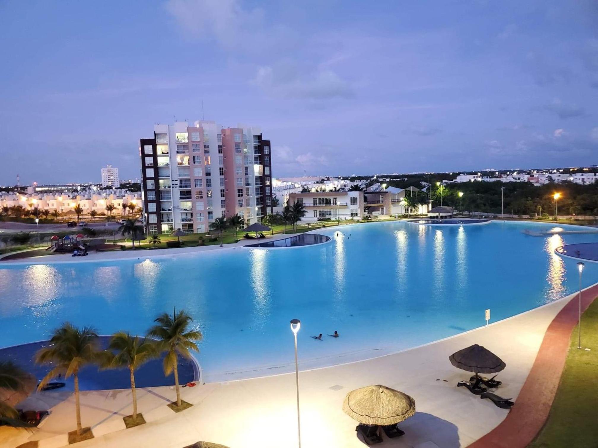 Come to Paradise an be our Guest in Dream Cancun!!