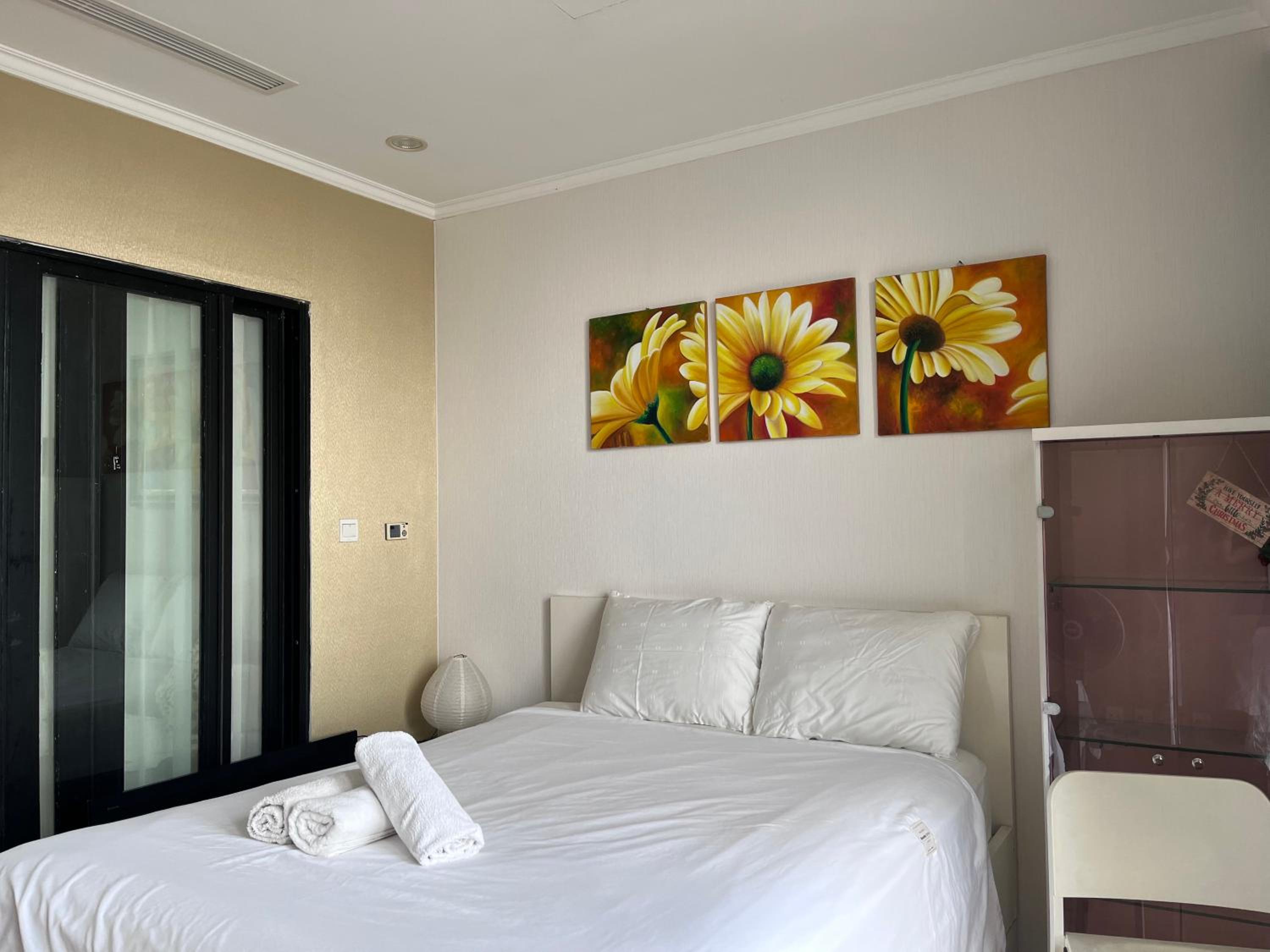 Mai-Homestay - 1 BR apartment at Vinhomes Royal City
