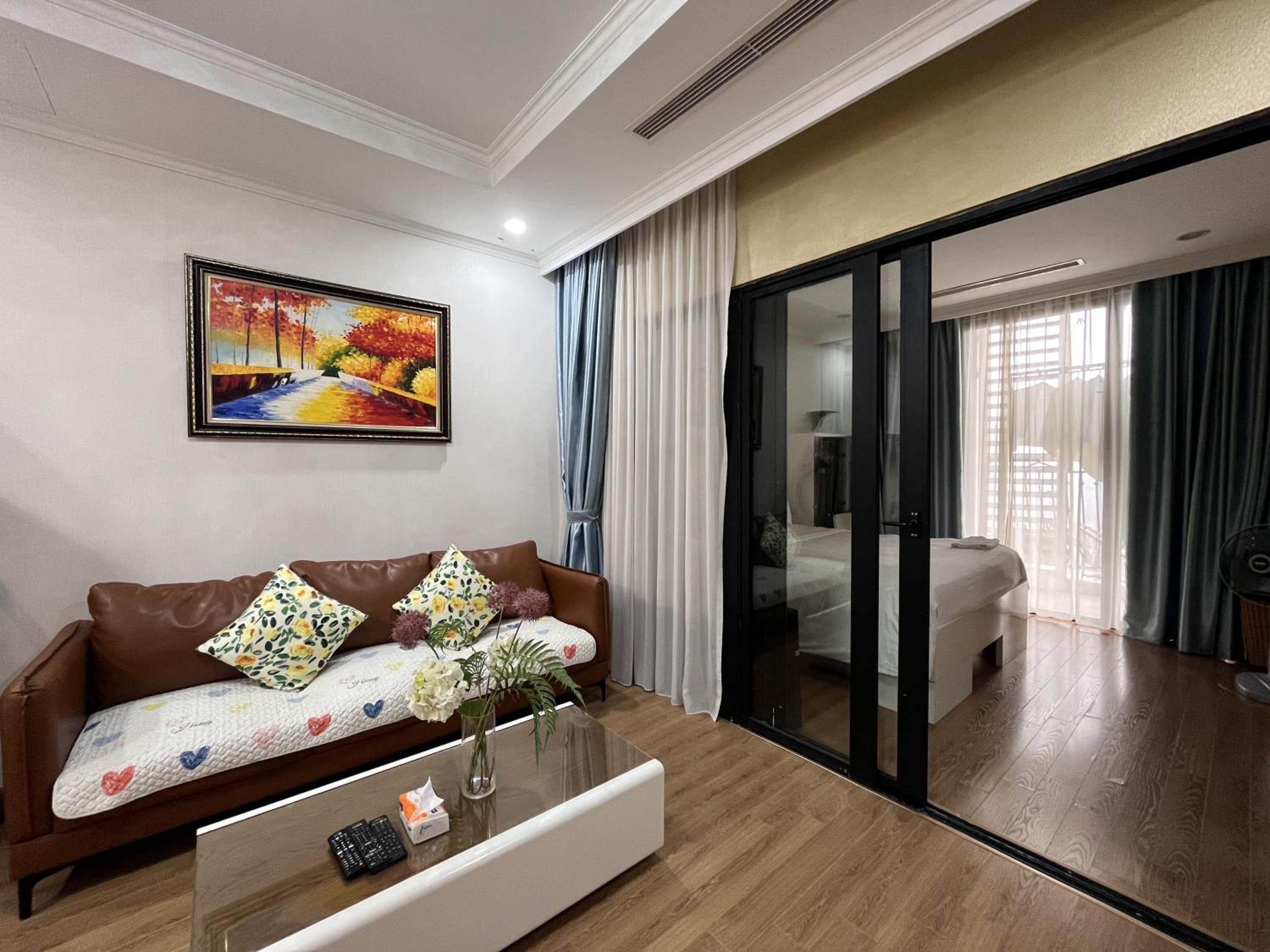 Mai-Homestay - 1 BR apartment at Vinhomes Royal City
